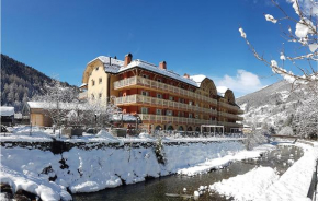 Amazing apartment in Ponte di Legno with WiFi and 3 Bedrooms